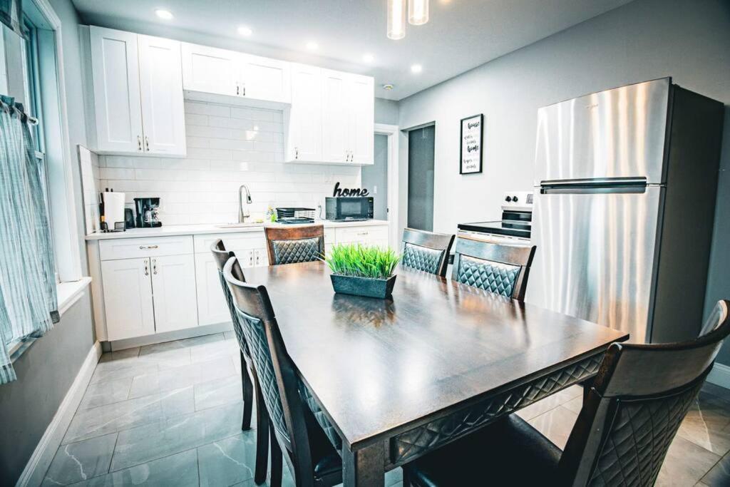 ניאגרה פולס Comfortable 3Br, 1 Bath Close To The Falls מראה חיצוני תמונה